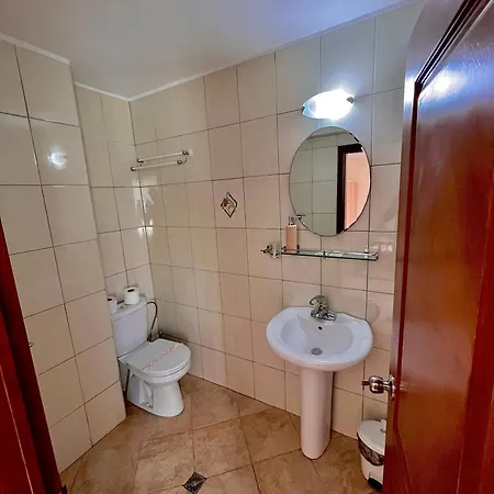 ゲストハウス Debimar