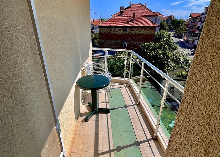 招待所 Debimar 切尔诺莫雷茨